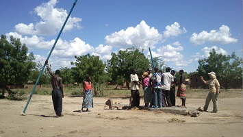 Active Aid in Africa - Reparatur von Brunnen in Mtole, Tengani