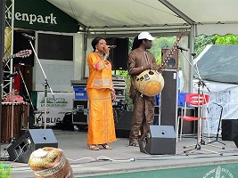 Active Aid in Africa, Bühnendarbietung auf Afrikafest 2016 in Pforzheim durch Afrika Präsenz 