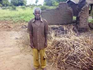 Alter Pastor aus Tengani, Malawi ruft um Ihre Hilfe nach der Flut 2019