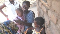 Spenden von Kindersachen für Tengani, Malawi