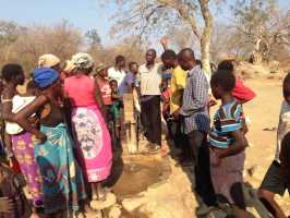 Active Aid in Africa, Reparatur von Brunnen in Akhapijiwa, Malawi