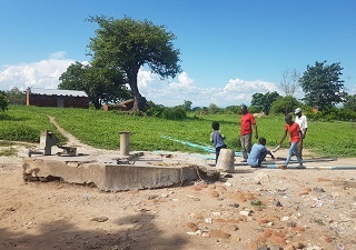 Defekter Brunnen in Lukwa, Tengani, Malawi