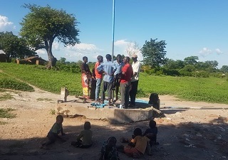 Active Aid in Africa: Brunnenreparatur in Lukwa, Tengani, Malawi