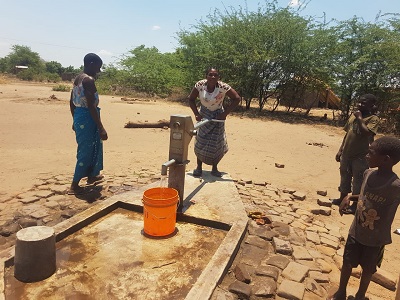 Active Aid in Africa, Reparatur von Brunnen in Njanje, Malawi