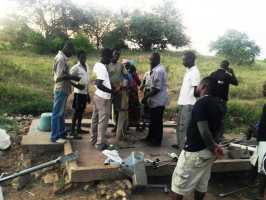 Active Aid in Africa, Reparatur von Brunnen in Jombo, Malawi