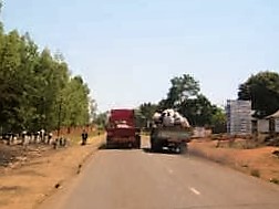 LKW-Transport von Blantyre, Malawi, nach Mosambi