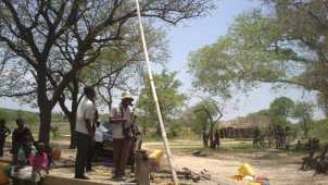 AAA Malawi: Brunnenreparatur in MIllion
