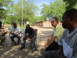 Meeting mit Lehrern der High School in Tengani, Robert Mattheus