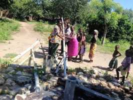 Brunnenreparatur Chikoko, Tengani, Active Aid in Africa Malawi