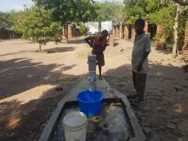 AAA Malawi Dezember 2021: Brunnen fertig saniert in Tengani