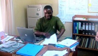 Im Forstministerium mit Mister Zulu zur gemeinsamen Planung, Blantyre, Malawi