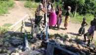 Brunnenreparatur mit AAA Malawi in Chikoko, Tengani, Malawi