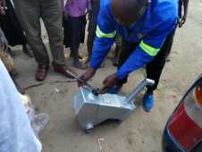AAA Malawi:Brunnenreparatur in Namijeti,  Tengani, Malawi