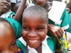 Primary School in Mulanka, Tengani Nov2019: Riesenfreude über Stifte-Spende